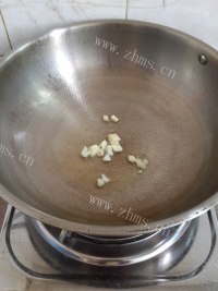 家常菜秋葵炒虾仁做法图解3)