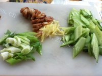 好吃的什锦炒平菇做法图解2)