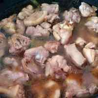 家常菜鸭腿炖土豆做法图解7)