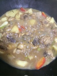 家常菜土豆炖鸡块做法图解9)