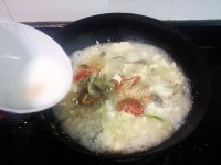 美味螃蟹豆腐姬菇羹做法图解10)