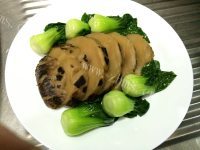 美味的莲蓬排骨汤做法图解8)