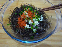 美味的麻辣海带丝做法图解5)