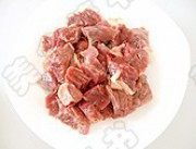 家常菜土豆牛腩煲做法图解1)