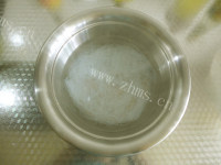 正宗蒜蓉粉丝蒸扇贝做法图解3)