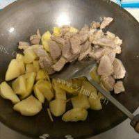 #特色美食#土豆烧肉的做法图解七