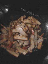 「DIY」肉片炒豆干做法图解4)