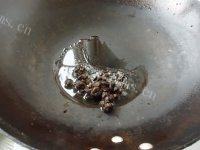 质嫩的南瓜蒸排骨做法图解3)