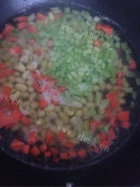 色泽鲜亮的黄豆咸菜做法图解4)