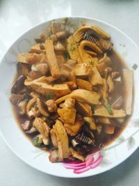 家常豆腐干香菇肉做法图解5)