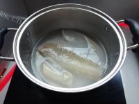 酥脆孜然肉皮做法图解1)