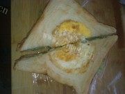 简单的煎蛋三明治
