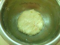 DIY蛋白椰蓉球做法图解4)