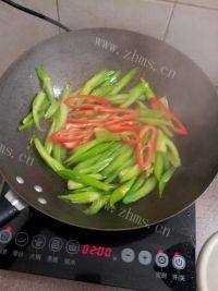 家常菜西芹炒肉丝做法图解8)