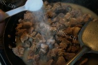 家常菜炖牛肉做法图解6)