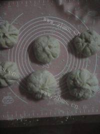 美味的鲜猪肉包子做法图解4)