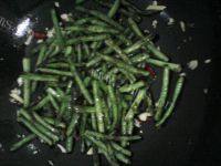 简单的干煸四季豆做法图解5)
