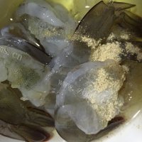可口的炸虾球做法图解3)