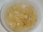 菠菜拌海蜇做法图解3)