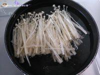 家常菜红油金针菇做法图解3)