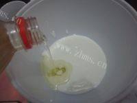 DIY美味的酸奶蛋糕做法图解3)