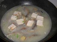 泥鳅豆腐汤