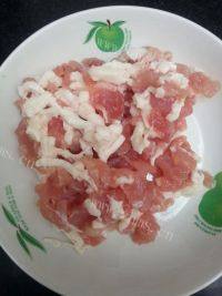 晚餐蒜苗肉丝做法图解1)