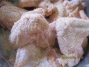 美味的炸鸡翅膀做法图解2)