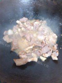 家常菜杂蔬炒肉片做法图解16)