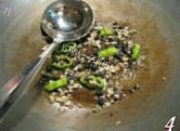家常菜蒜茸豆豉爆排骨做法图解4)