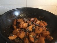美味的梅干菜炖土豆的做法图解六
