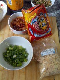 家常菜拌老虎菜做法图解1)
