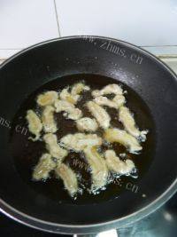 家常菜炸酥肉做法图解7)