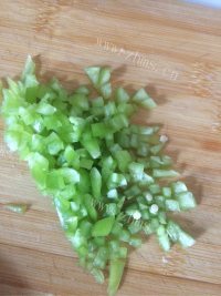 香气浓郁的炒土豆片做法图解2)