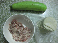 家常菜西葫芦煎饺做法图解1)