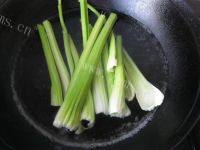 口舌生香的芹菜猪肉水饺做法图解7)