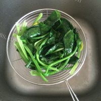 美味的时蔬粉皮卷沙拉做法图解6)