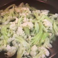 家常菜清炒花菜做法图解3)