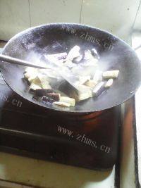 家常菜肉末茄子做法图解4)