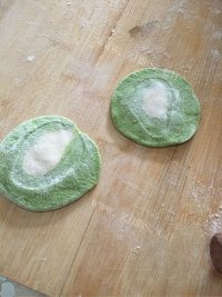 美味的翡翠饺子做法图解7)