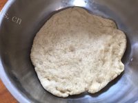 新奇的花生芝麻小月饼做法图解7)