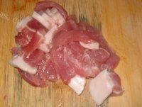 味道不错的酸菜白肉做法图解2)