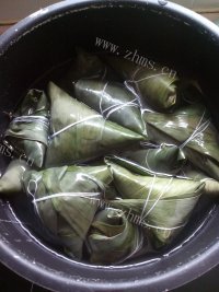 色香味浓的粽子做法图解7)