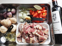 美味的红酒炖牛肉做法图解1)