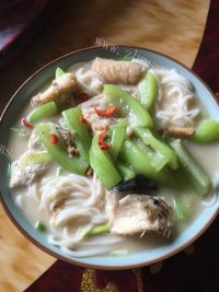 美味特色鱼粉做法图解1)