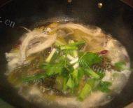简易酸菜豆腐鱼