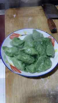 自制菠菜饺子