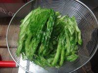 家常菜蒜香苦瓜做法图解2)