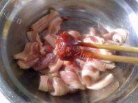 家常土豆粉蒸肉做法图解2)