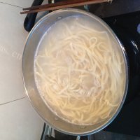 美味胡萝卜云吞捞面做法图解8)